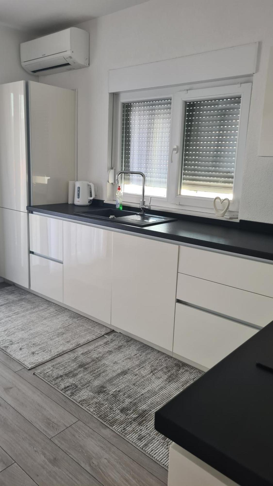 Apartment Merry - Free Garage & Parking Mostar Exterior foto