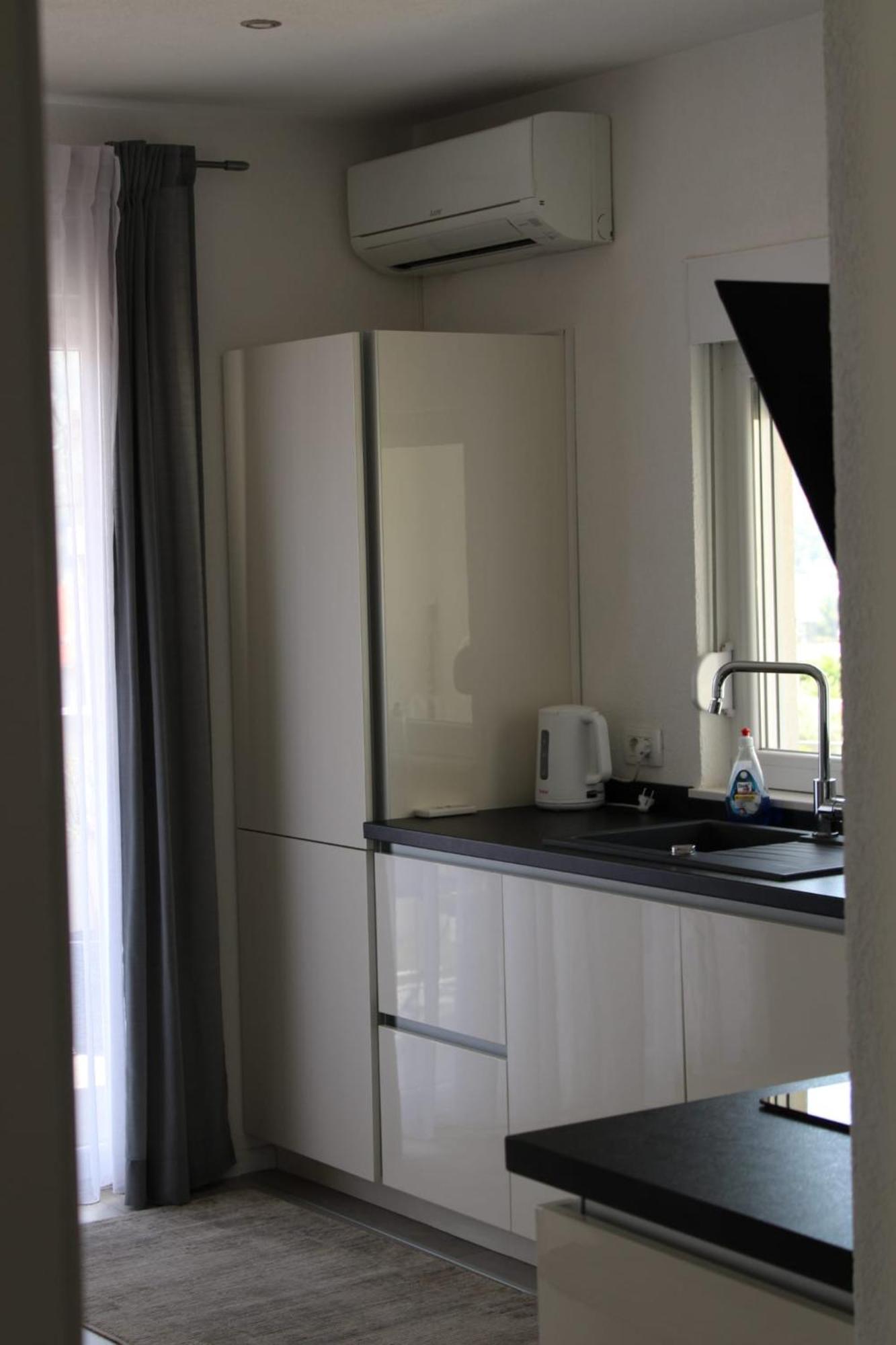 Apartment Merry - Free Garage & Parking Mostar Exterior foto
