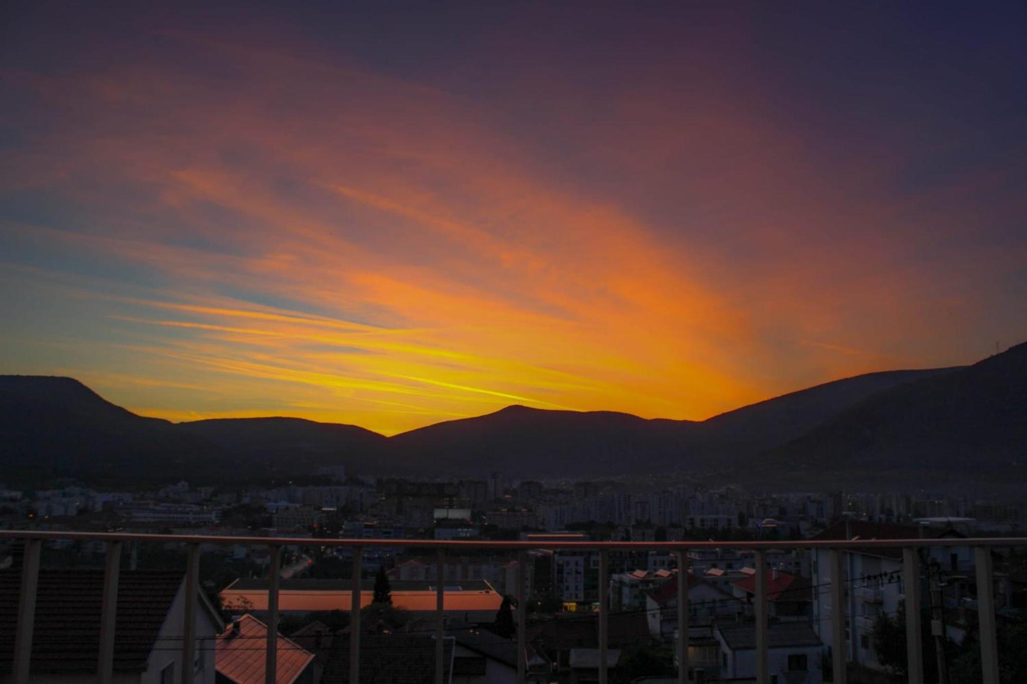 Apartment Merry - Free Garage & Parking Mostar Exterior foto