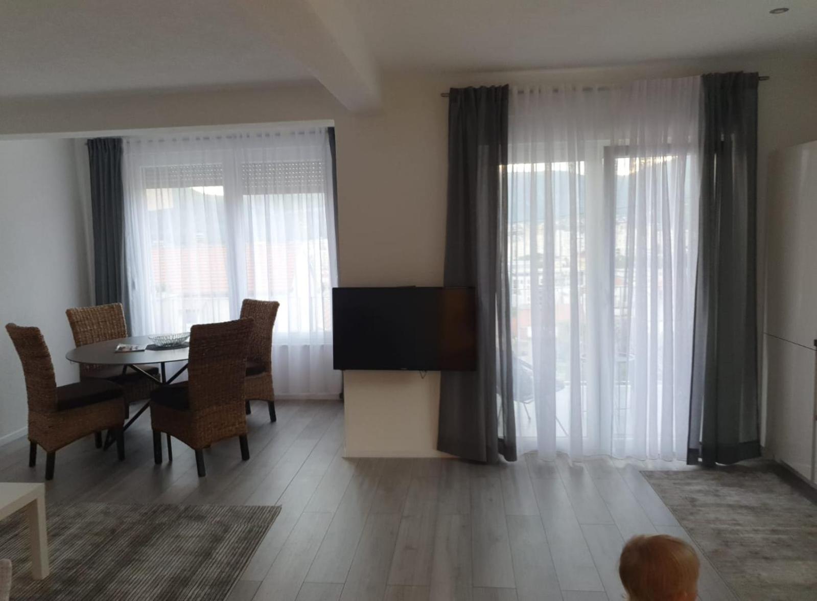 Apartment Merry - Free Garage & Parking Mostar Exterior foto